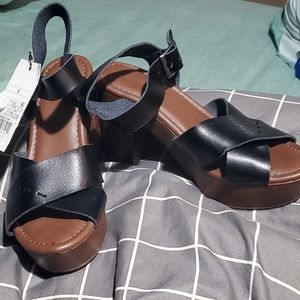 Universal Thread Black/Estella Heels